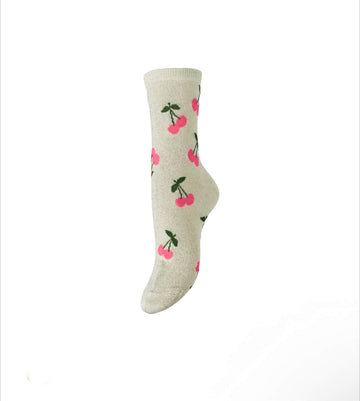 PCSEBBY LONG AOP SOCKS Cloud Cream CHERRIES