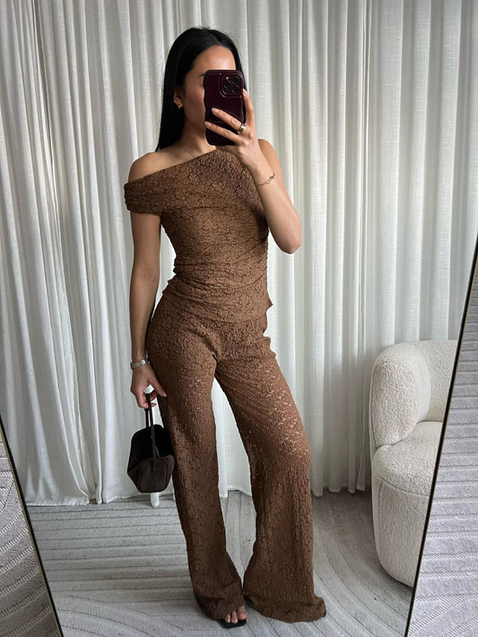 Amenda off shoulder lace top Brown   - EP19703