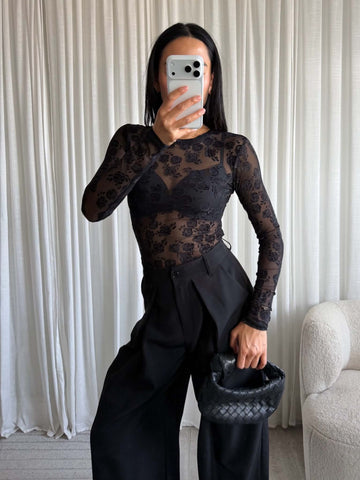 Brianne velvet top Black  -EP19802