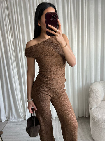 Amenda off shoulder lace top Brown   - EP19703