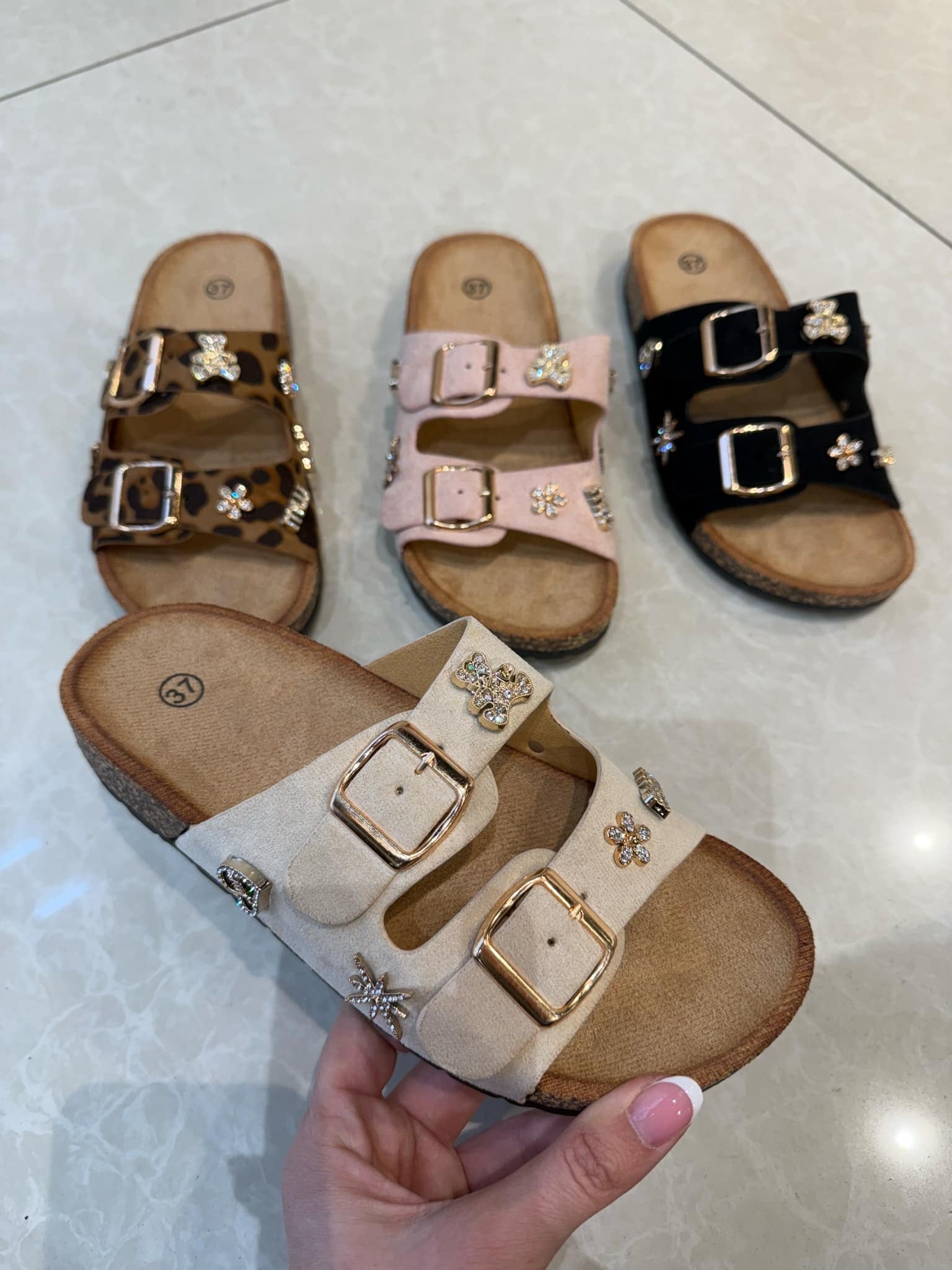 Merle slippers creme 556 12345