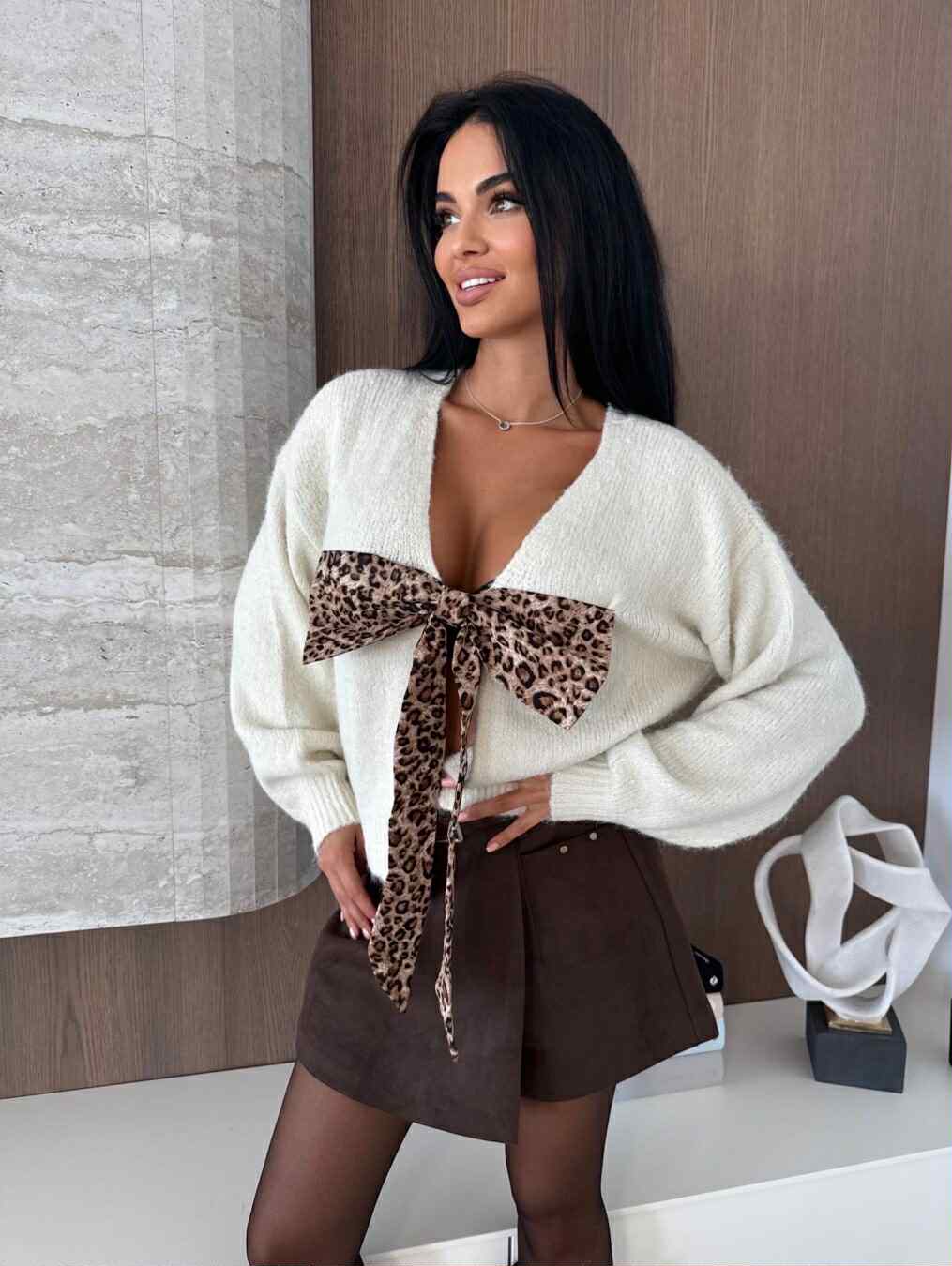 Caboy Leo Knit Beige  - AT8534