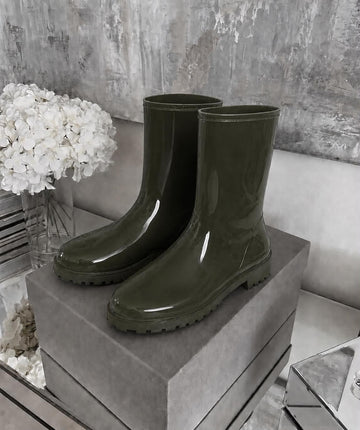 Avva rainboots army