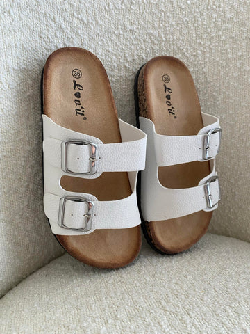 Amber slippers white