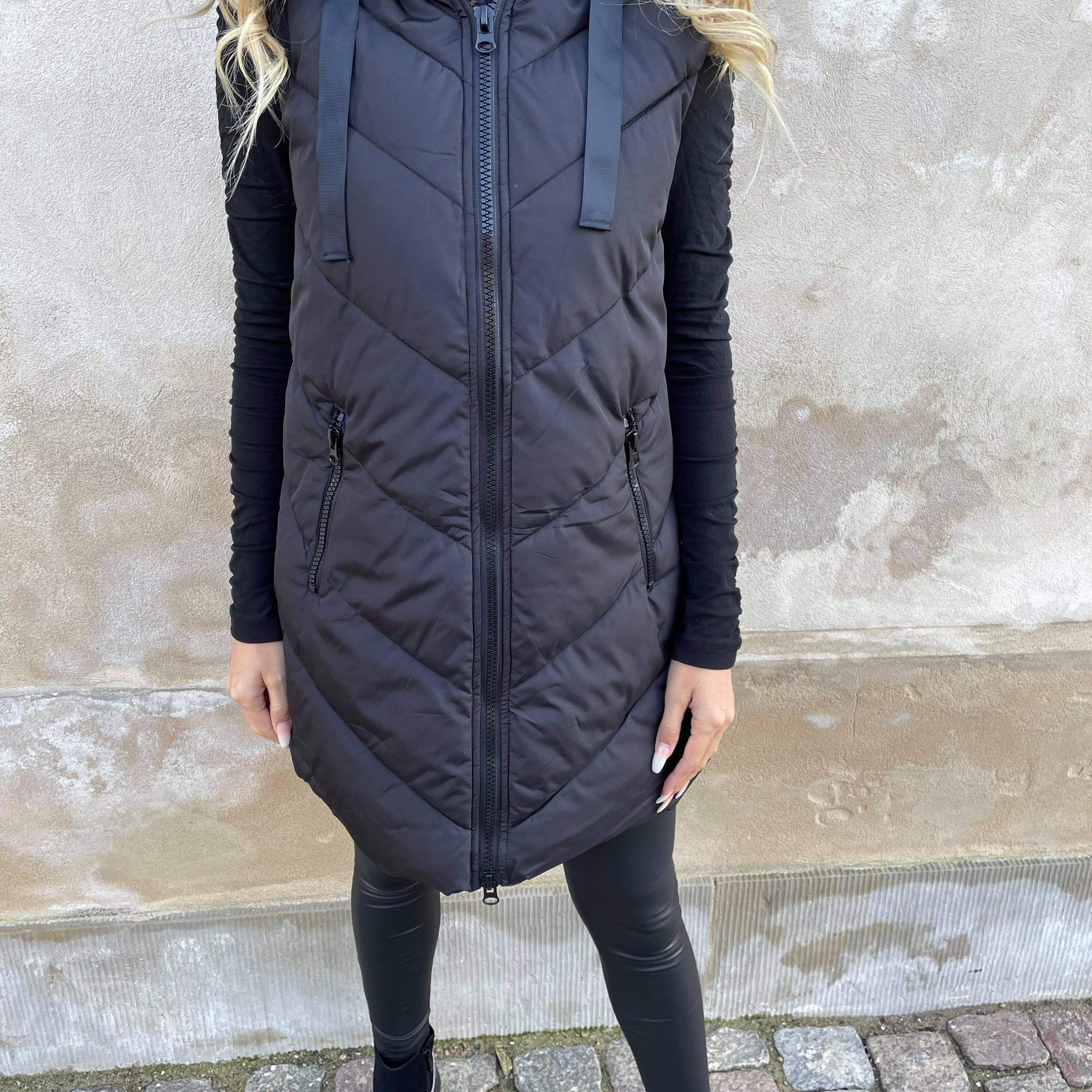 JDYSKYLAR PADDED HOOD WAISTCOAT black