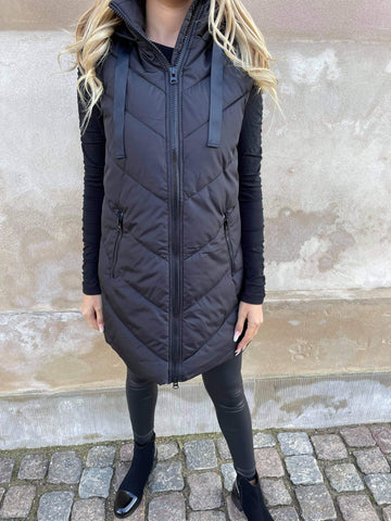 JDYSKYLAR PADDED HOOD WAISTCOAT black
